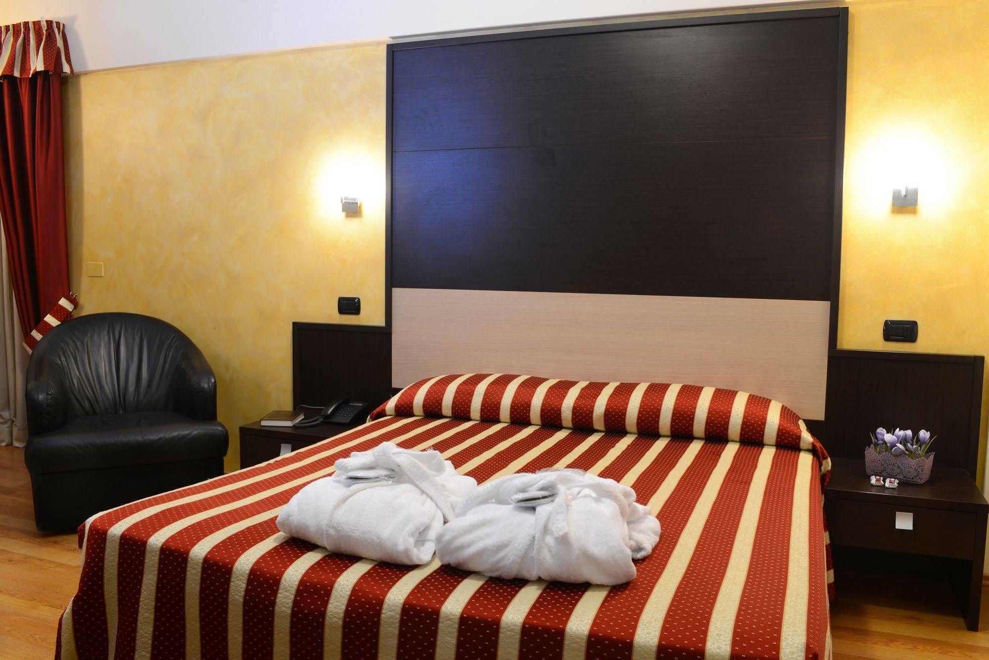 Hotel Iacone Chieti Eksteriør billede