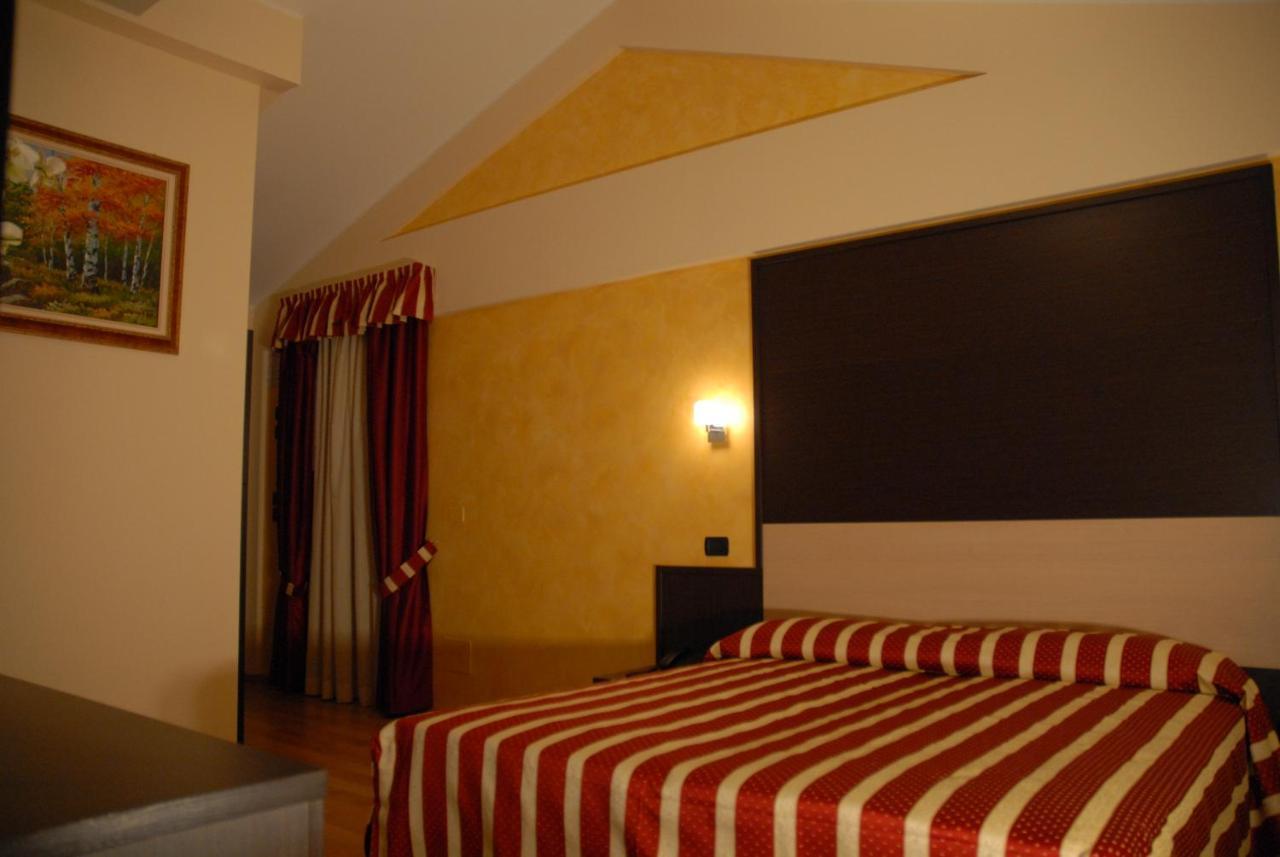 Hotel Iacone Chieti Eksteriør billede